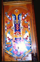 Image # 747: El Paso Playfield 
(The original color of the flippers is red.)